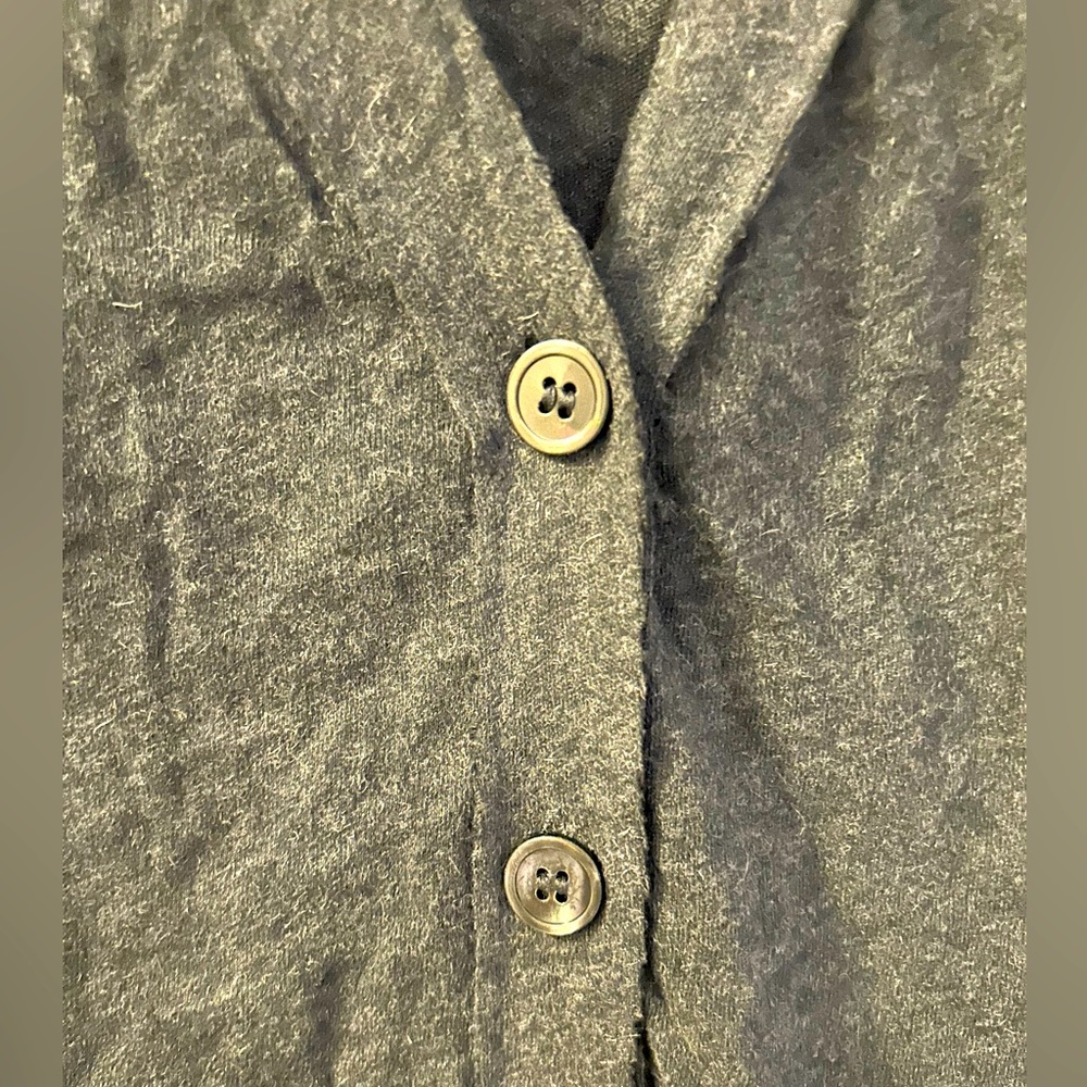 Majestic 70% cotton  30% cashmere sweater. Size m.  NWT